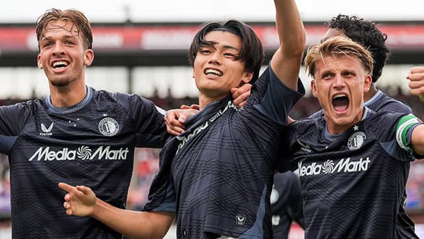 Fenerbahçe, gol kralı Ueda için Feyenoord'un kapısını çaldı!