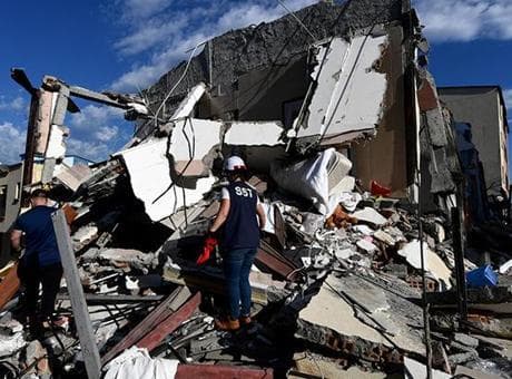 Kolombiya'yı 7.4'lük deprem vurdu: Can kaybı 132'ye yükseldi, ülkede sokağa çıkma yasağı ilan edildi