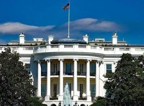 Trump'ın 'en güvendiği' isim görevi bırakıyor: Beyaz Saray Sözcüsü Leavitt, annelik için veda ediyor