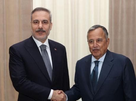 Bakan Fidan, Arap Birliği Genel Sekreteri Fehmi ile Mısır'da kritik görüşme gerçekleştirdi