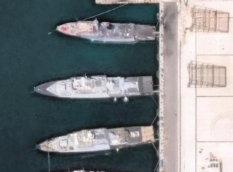 Ukrayna'dan Rusya'ya derin darbe: Novorossiysk Deniz Üssü vuruldu