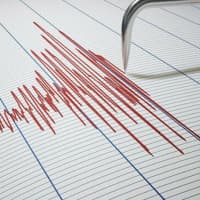 İstanbul'da peş peşe sarsıntılar: Vatandaşlar depremi sorguladı