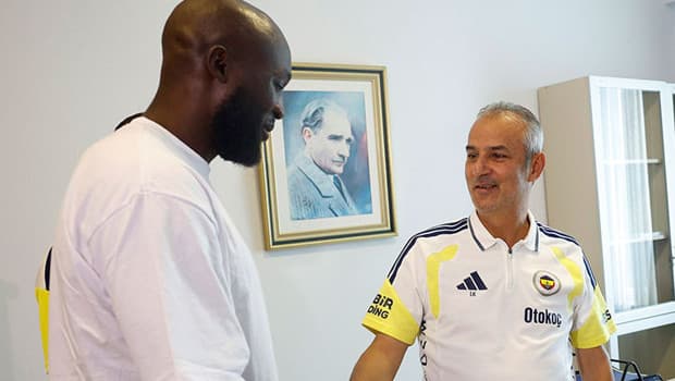Lukaku Fenerbahçe tesislerinde! Belçikalı yıldız ilk kez sahaya çıktı