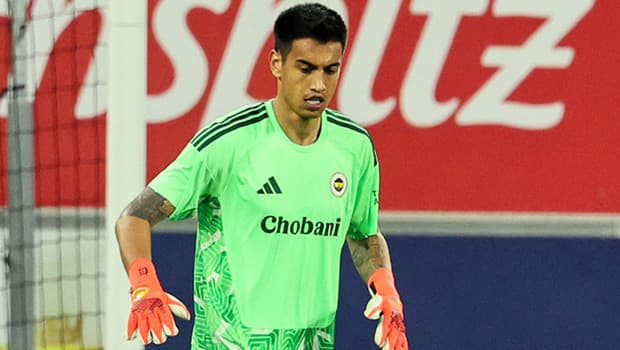 Fenerbahçe'nin kalecisi İrfan Can Eğribayat, Gençlerbirliği'ne transfer oldu