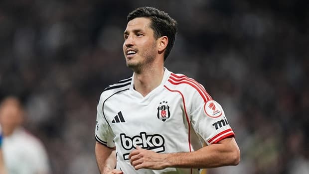 Salih Uçan, Süper Lig ekibine transfer oldu!