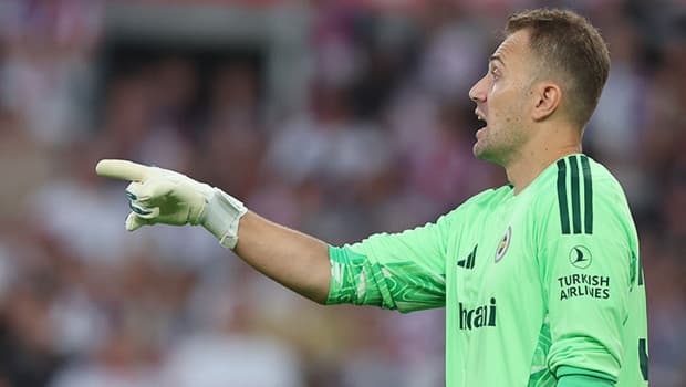 Fenerbahçe'de Mert Günok için üst adale alarmı