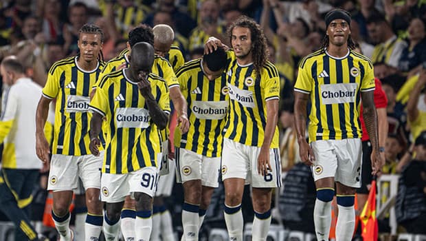 Fenerbahçe, Lyon deplasmanı için UEFA'ya kadro listesini gönderdi