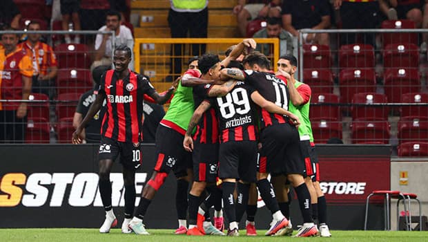 Mame Thiam'dan Galatasaray maçı sonrası dikkat çeken açıklama: '3 puanı biz kaçırdık'
