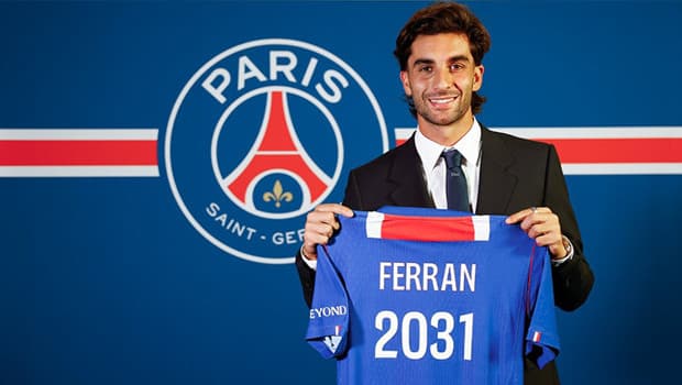 PSG, İspanyol yıldız Ferran Torres'i 2031'e kadar kadrosuna bağladı