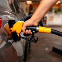 Akaryakıta yeni zam: Benzin ve motorinin litre fiyatı güncellendi