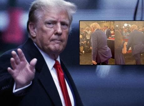 SON DAKİKA HABERLER: Herkes aynı soruyu soruyor! 'ABD Başkanı Trump'ın arkasındaki gizemli çıkıntı ne?'