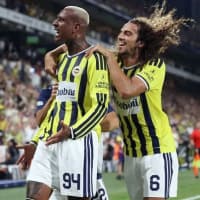 Fenerbahçe, Şampiyonlar Ligi play-off turunda Lyon'u ağırlıyor