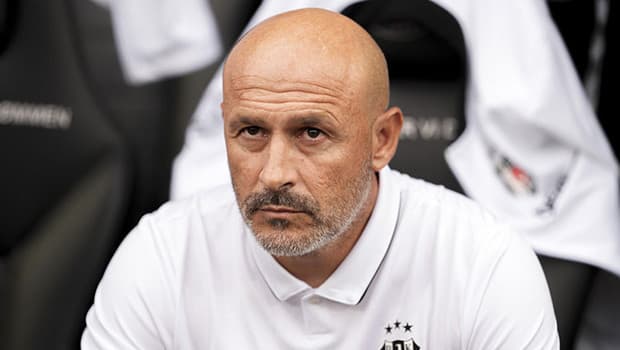 İtaliano'dan Vlahovic müjdesi: 'Kadroda olacak, transfer çalışmalarımız sürüyor'